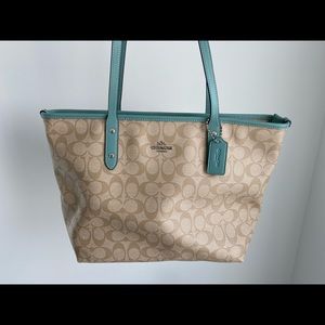 Coach tote